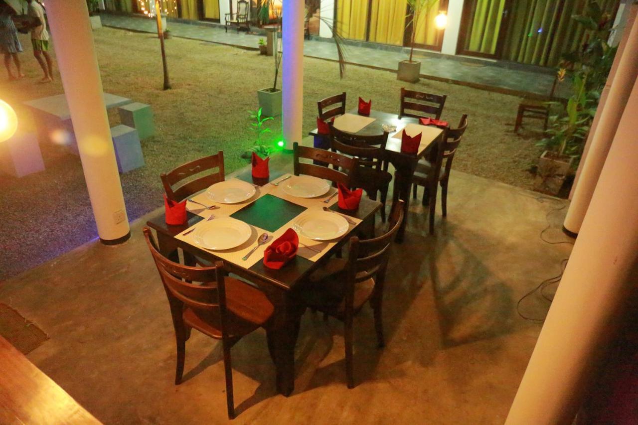 Jayaa Beach Talpe Dış mekan fotoğraf